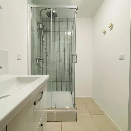 Emeraude Romance Avec Prive - 402 Apartment