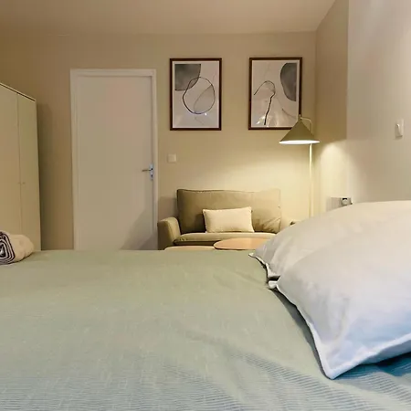 Emeraude Romance Avec Prive - 402