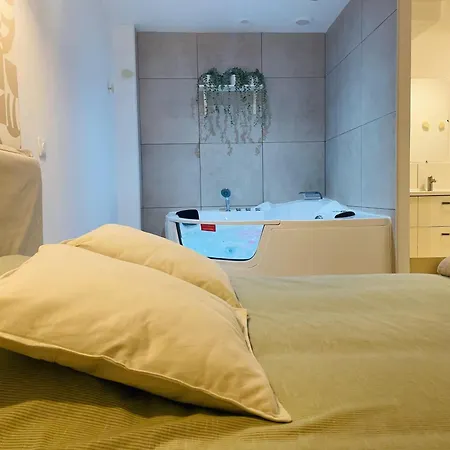 émeraude Romance Avec Privé - 402 Appartement