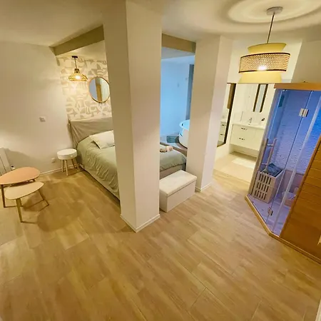 émeraude Romance Avec Privé - 402 Appartement *