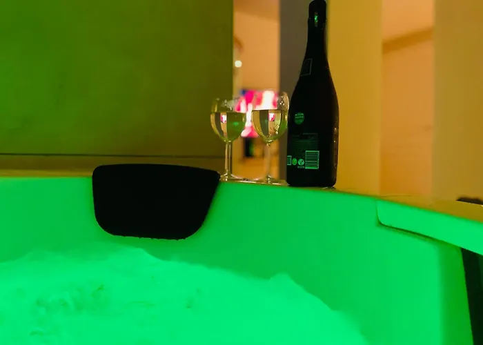 Appartement émeraude Romance Avec Privé - 402 Rouen