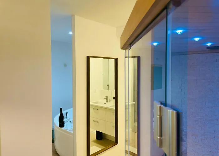 Emeraude Romance Avec Prive - 402