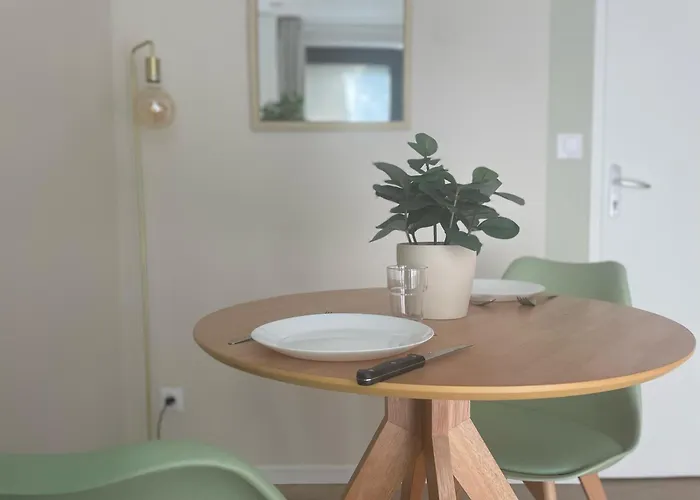 Emeraude Romance Avec Prive - 402 * Руан