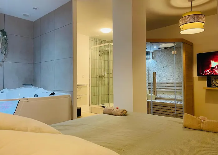 émeraude Romance Avec Privé - 402 Appartement *