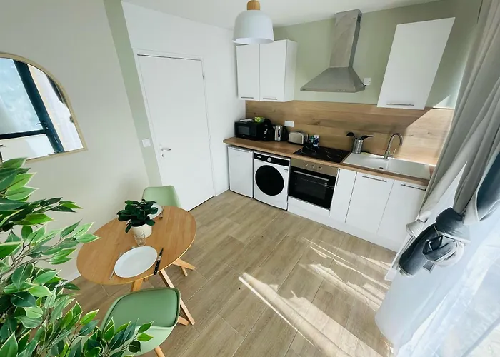 émeraude Romance Avec Privé - 402 * Rouen